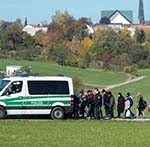 فشار اتحادیه اروپا بر کشور های ترانزیتی پناهجویان 